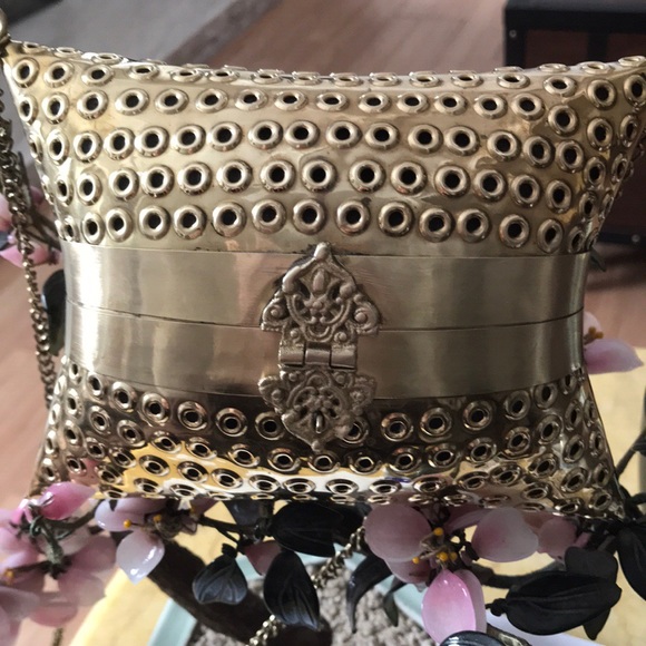 Vintage Jewelry - Vintage brass billow purse